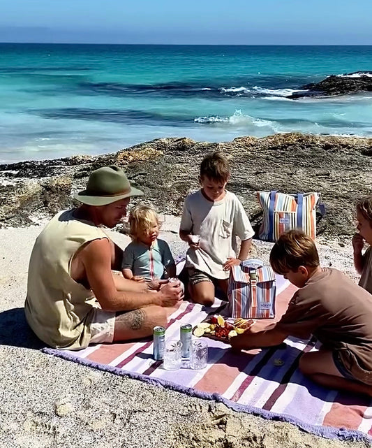 Beach vs park - Where Should You Throw Down Your Picnic Rug